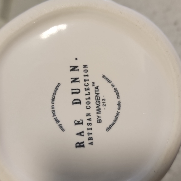 Rae Dunn Coffee mug with lid - Picture 4 of 4